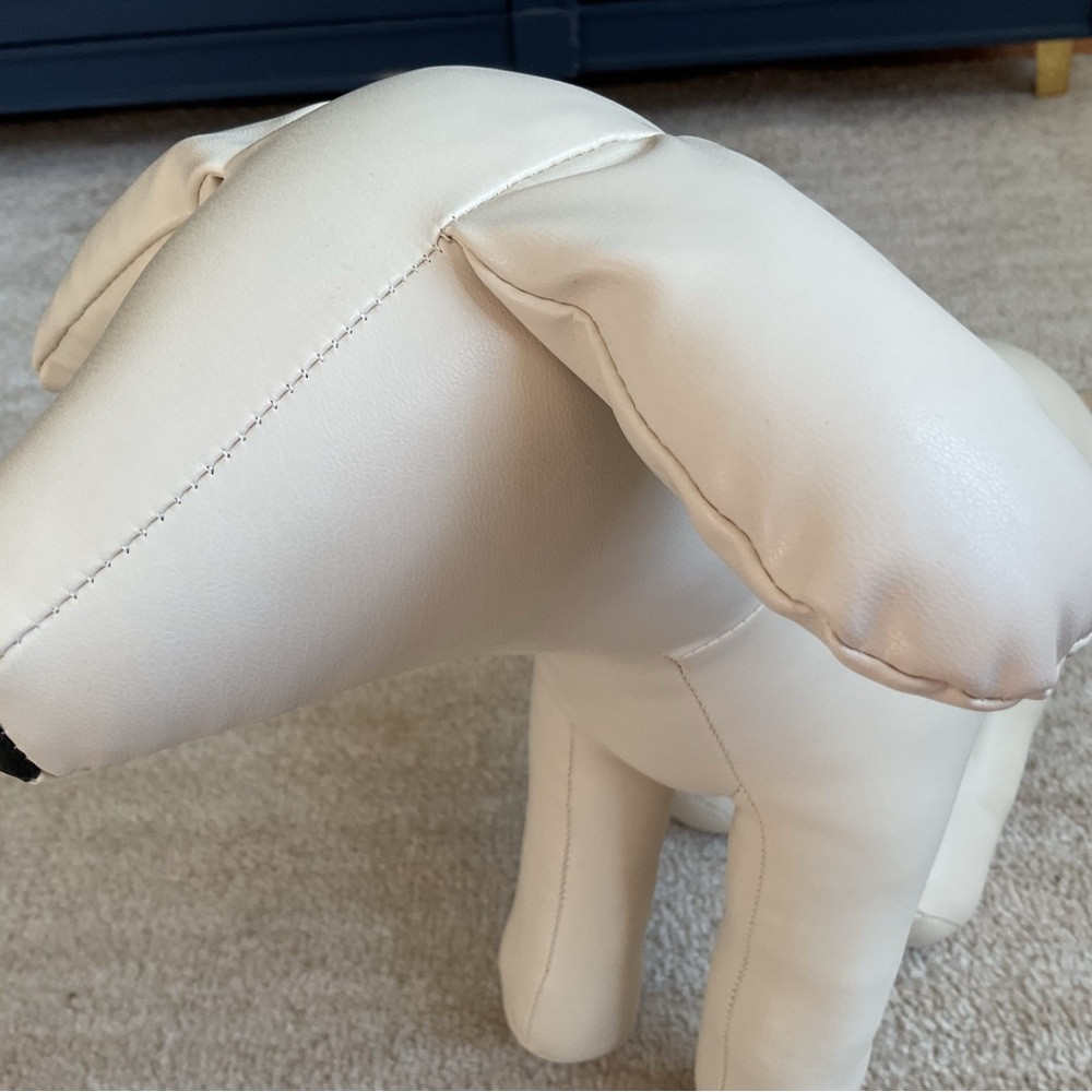 Sitting Dog Leather Dog Mannequin - Picture 4 of 5